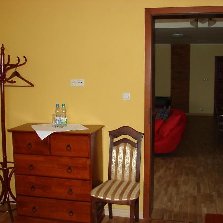 Gosc W Dom Hotel Zbąszynek Habitación foto
