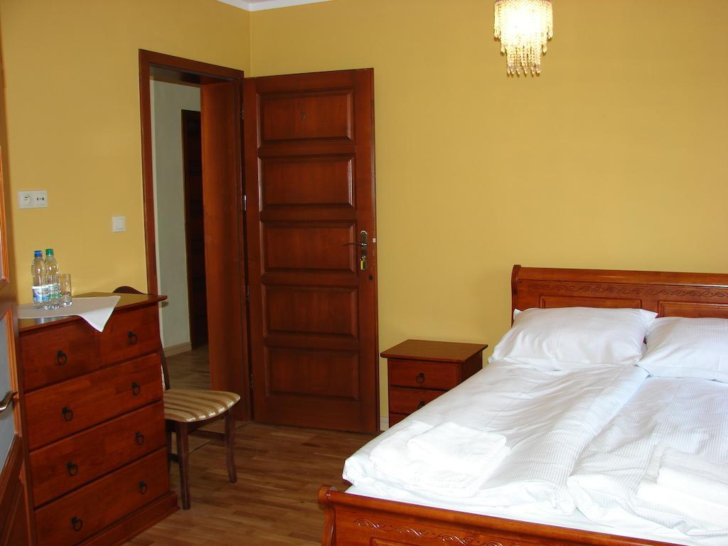 Gosc W Dom Hotel Zbąszynek Habitación foto