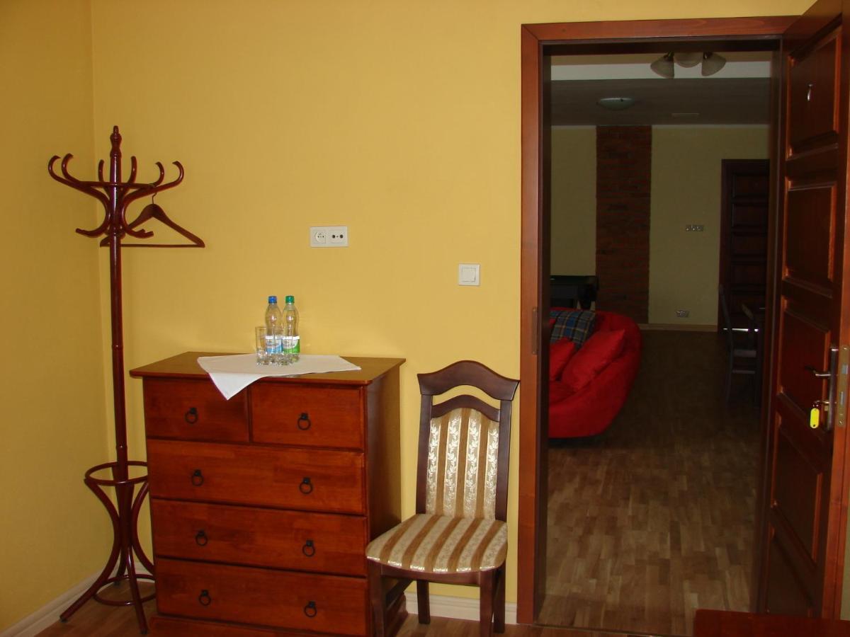 Gosc W Dom Hotel Zbąszynek Habitación foto